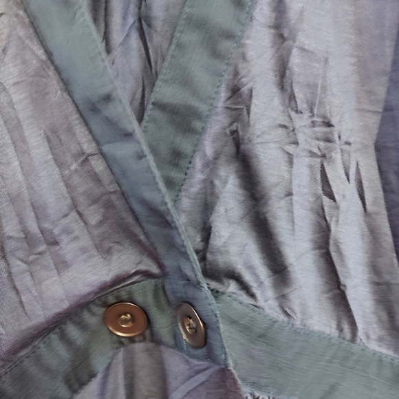 Classiques Entier wrap v neck blouse - Picture 5 of 8